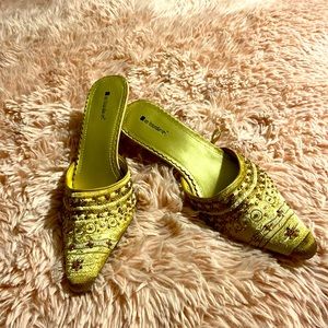 Ladies simple sandals